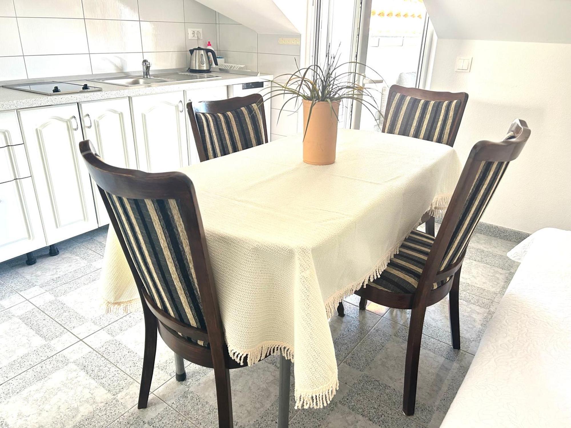 פרומאינה Apartments Sanda 2 מראה חיצוני תמונה