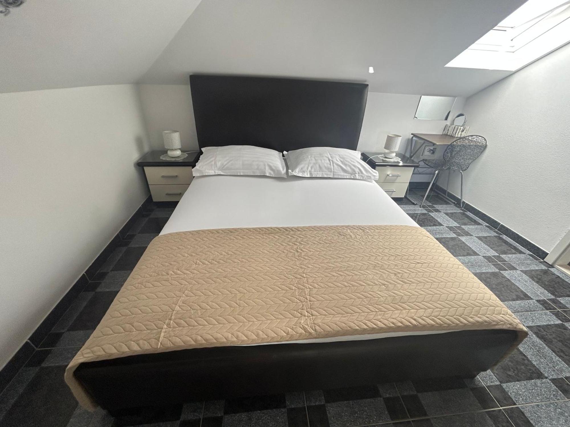 פרומאינה Apartments Sanda 2 מראה חיצוני תמונה