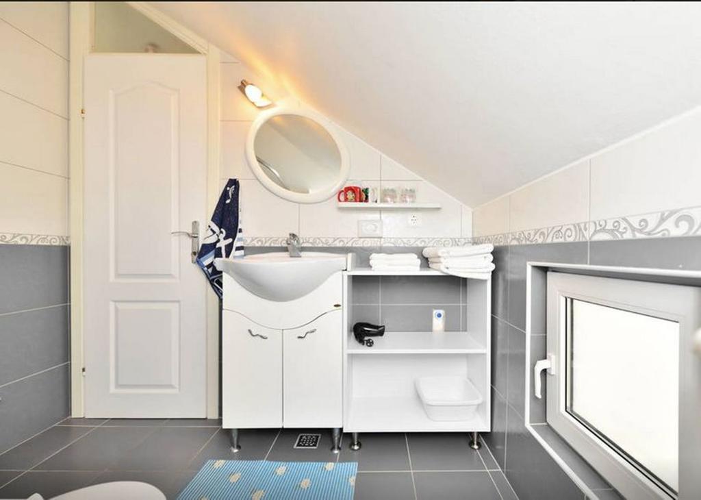 פרומאינה Apartments Sanda 2 חדר תמונה